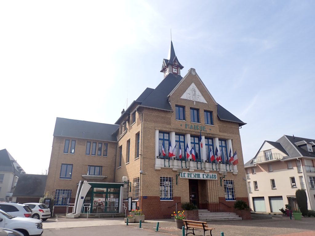 Le_Mesnil-Esnard,_Hôtel_de_Ville - Zen financement - courtier immo